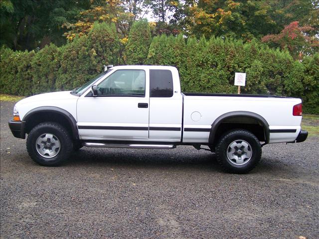 Chevrolet S10 2001 photo 3