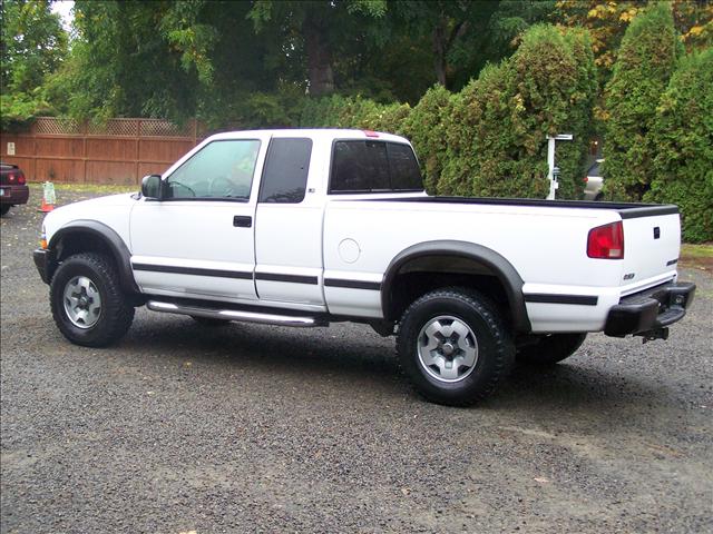 Chevrolet S10 2001 photo 4