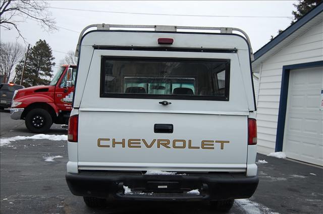 Chevrolet S10 2001 photo 2