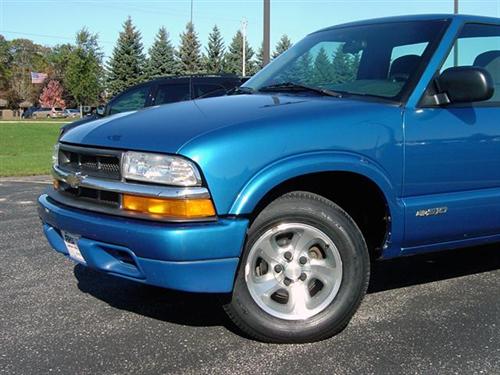 Chevrolet S10 2001 photo 1