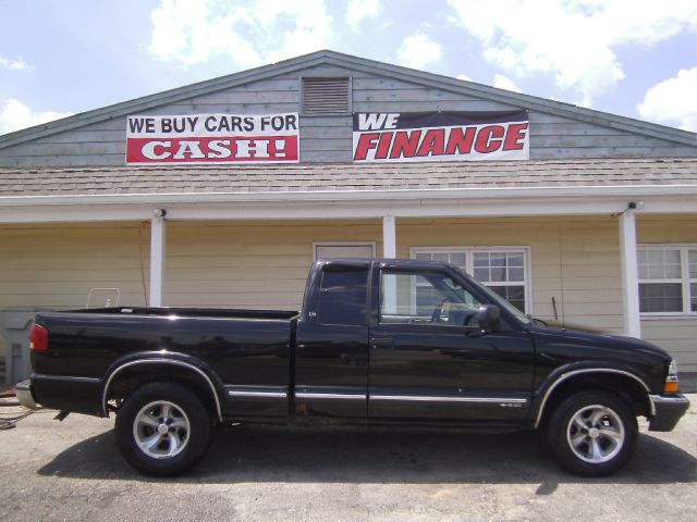 Chevrolet S10 4dr Sdn Auto GLS w/XM Pickup Truck