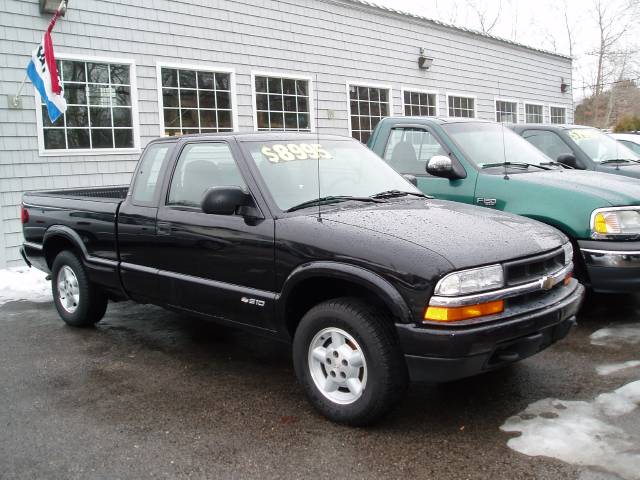 Chevrolet S10 Base Pickup