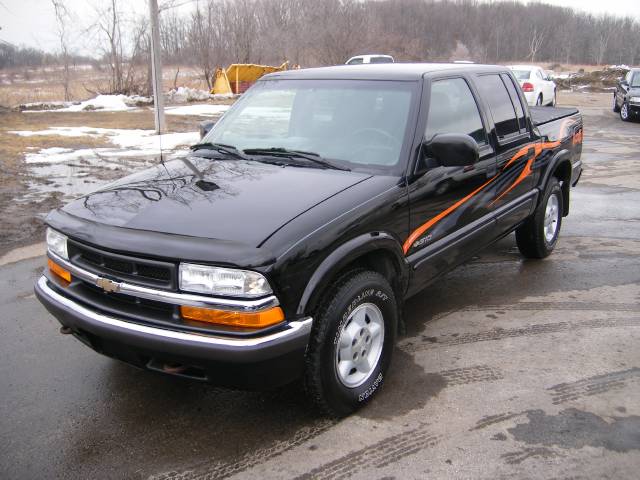 Chevrolet S10 5dr EX-L RES W/dvd/leather Pickup