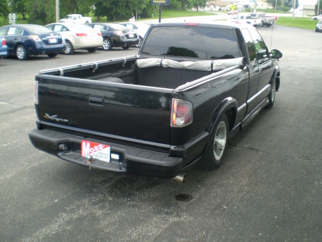 Chevrolet S10 2001 photo 4