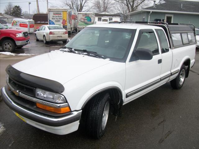 Chevrolet S10 2001 photo 0