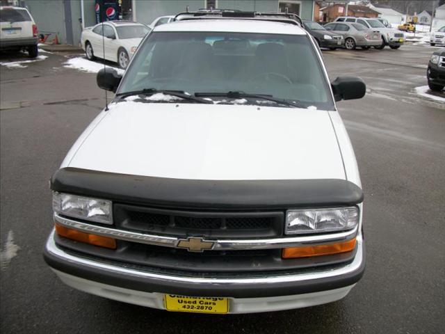 Chevrolet S10 2001 photo 1