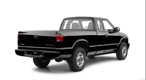 Chevrolet S10 2001 photo 1