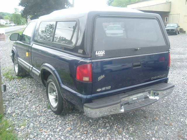 Chevrolet S10 2001 photo 1