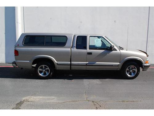 Chevrolet S10 2001 photo 1