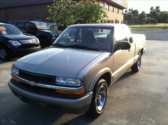 Chevrolet S10 2001 photo 1