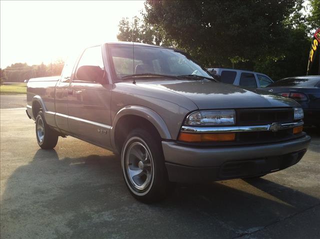 Chevrolet S10 2001 photo 11