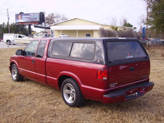 Chevrolet S10 2001 photo 2