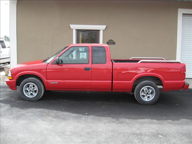 Chevrolet S10 2001 photo 2