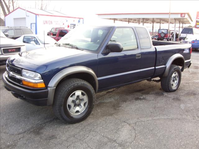 Chevrolet S10 Base Pickup