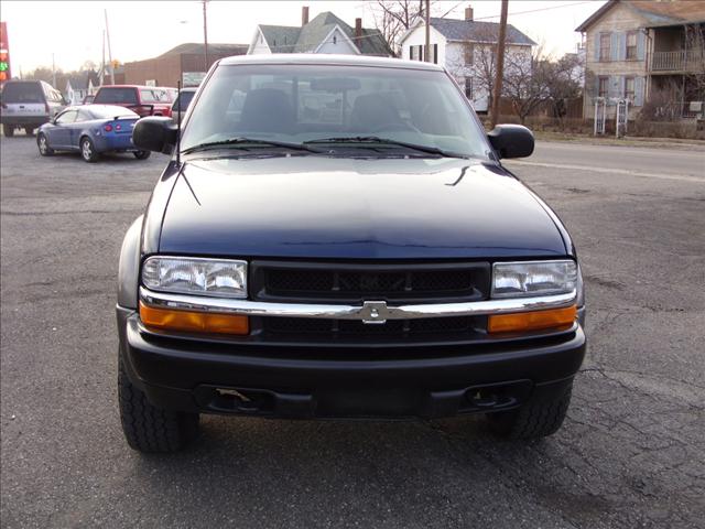 Chevrolet S10 2001 photo 1