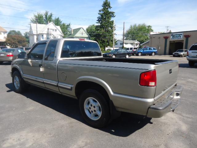 Chevrolet S10 2001 photo 1