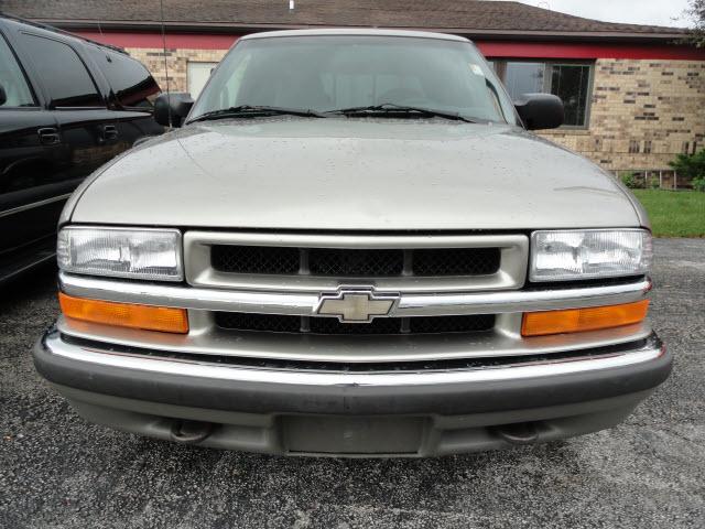 Chevrolet S10 2001 photo 1