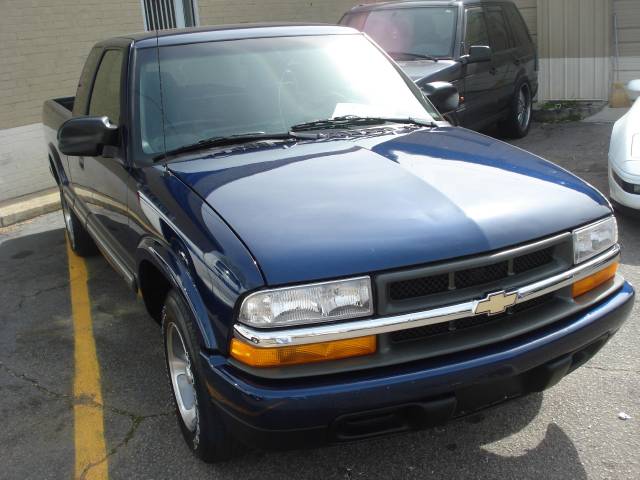 Chevrolet S10 2001 photo 0