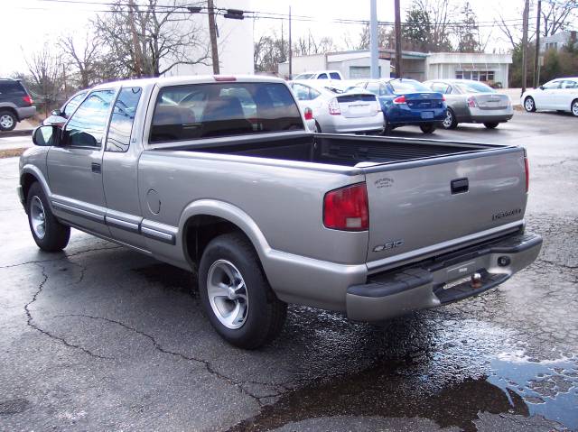 Chevrolet S10 2001 photo 1