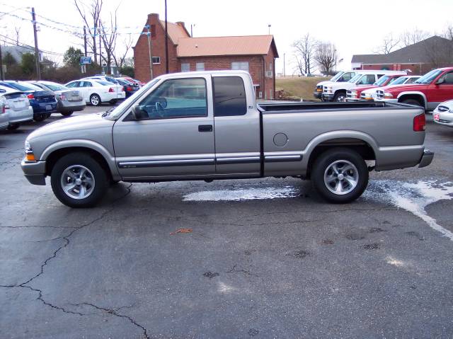 Chevrolet S10 2001 photo 3