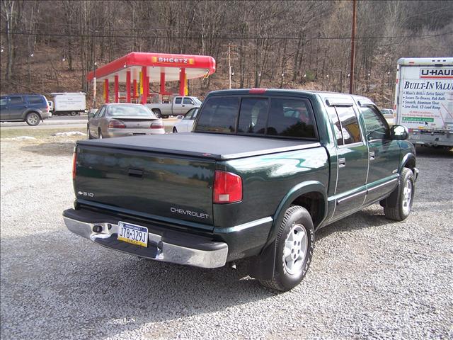 Chevrolet S10 2001 photo 2