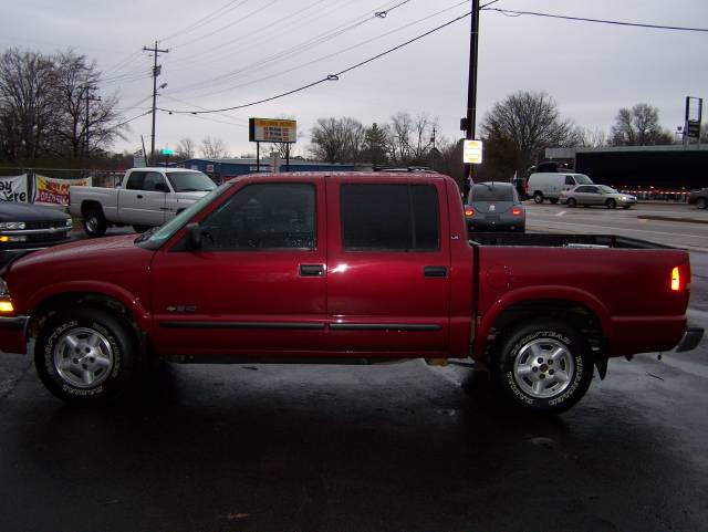 Chevrolet S10 Base Pickup