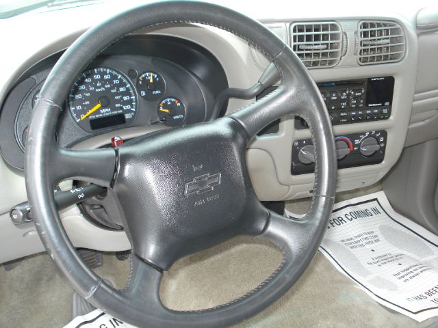 Chevrolet S10 4dr Sdn Auto GLS w/XM Pickup Truck