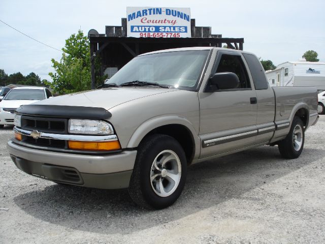 Chevrolet S10 2001 photo 2