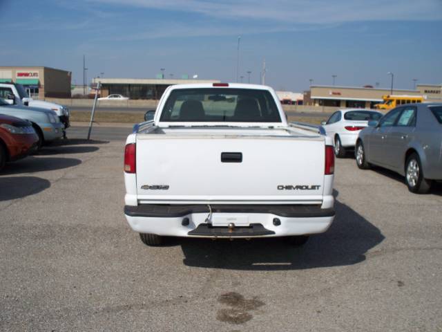 Chevrolet S10 2001 photo 3