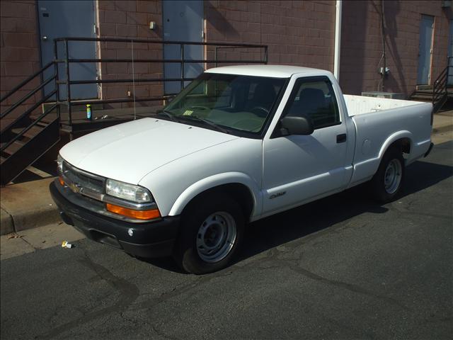 Chevrolet S10 Base Pickup