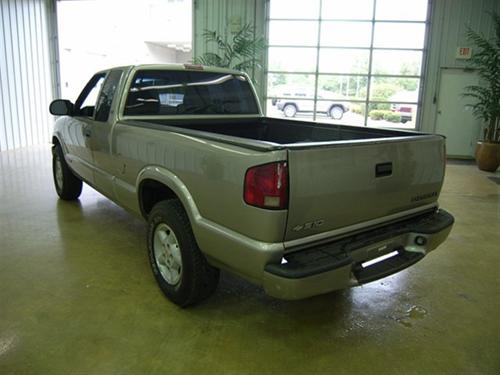 Chevrolet S10 2001 photo 3