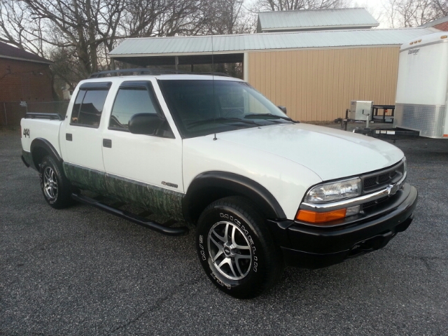 Chevrolet S10 2002 photo 2