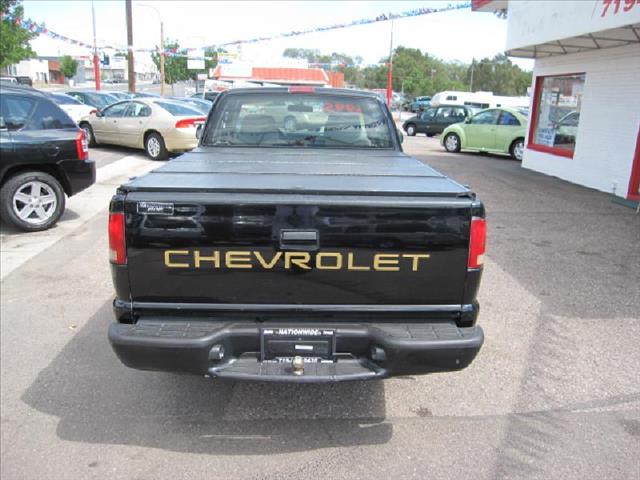 Chevrolet S10 2002 photo 2