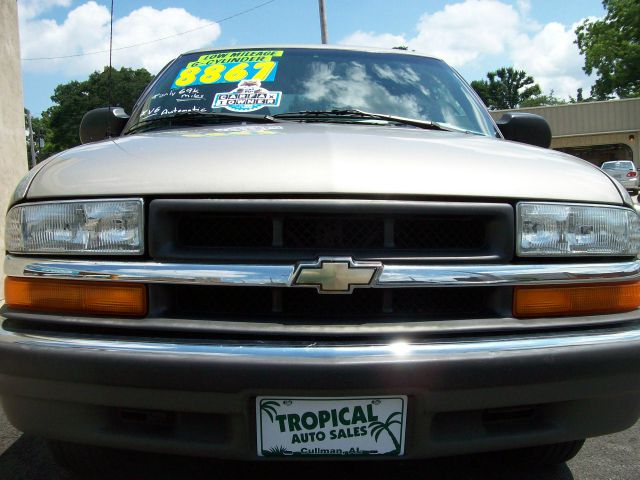 Chevrolet S10 2002 photo 2