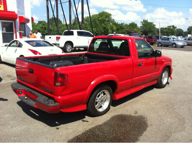 Chevrolet S10 2002 photo 1