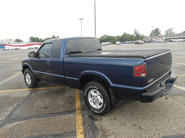 Chevrolet S10 2002 photo 3