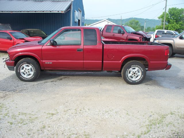 Chevrolet S10 2002 photo 1