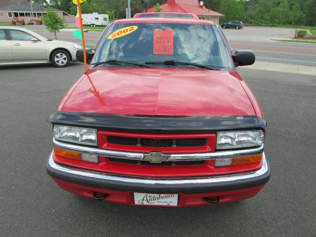 Chevrolet S10 2002 photo 2