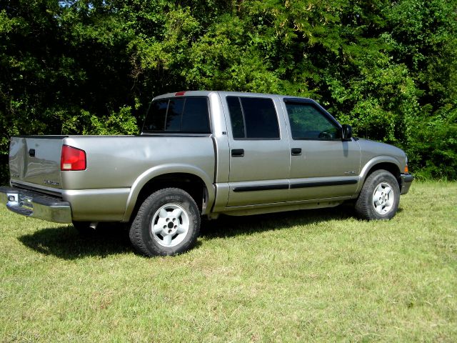 Chevrolet S10 2002 photo 2