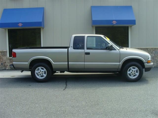 Chevrolet S10 2002 photo 1