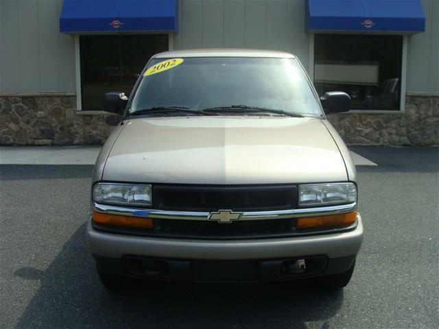 Chevrolet S10 2002 photo 2