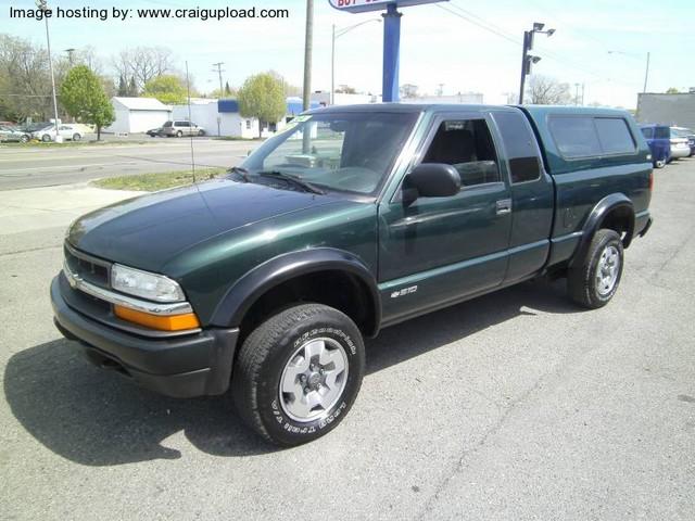 Chevrolet S10 2002 photo 2