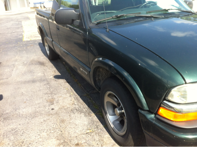 Chevrolet S10 2002 photo 1