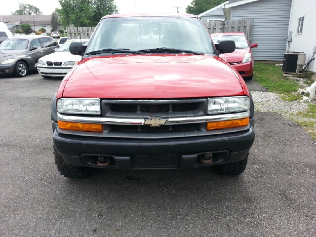 Chevrolet S10 2002 photo 2