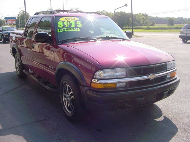 Chevrolet S10 C300 Luxury Sedan 4D Pickup Truck