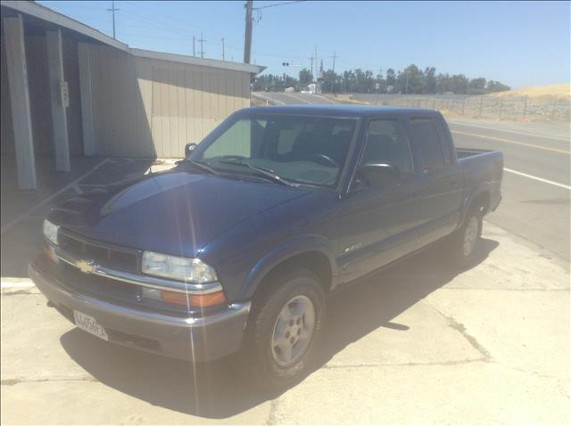 Chevrolet S10 C300 Luxury Sedan 4D Pickup Truck