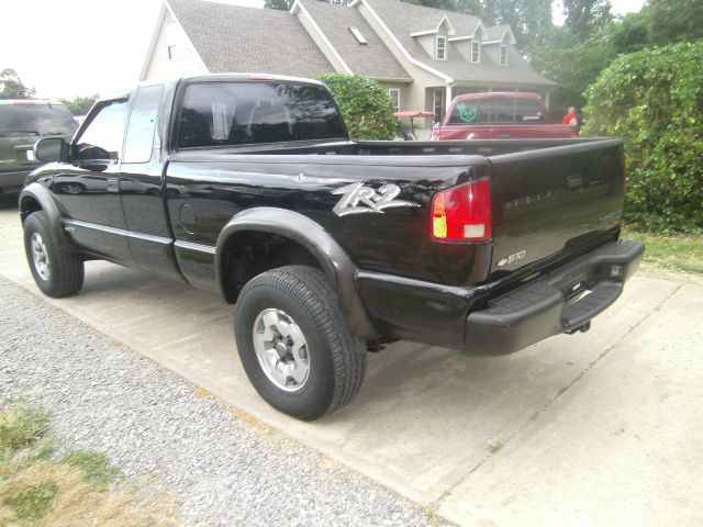 Chevrolet S10 2002 photo 1