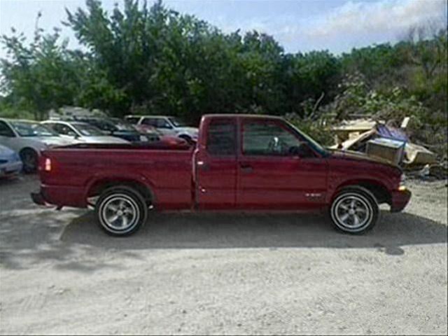 Chevrolet S10 2002 photo 2