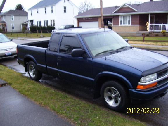 Chevrolet S10 2002 photo 2