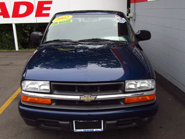 Chevrolet S10 2002 photo 2